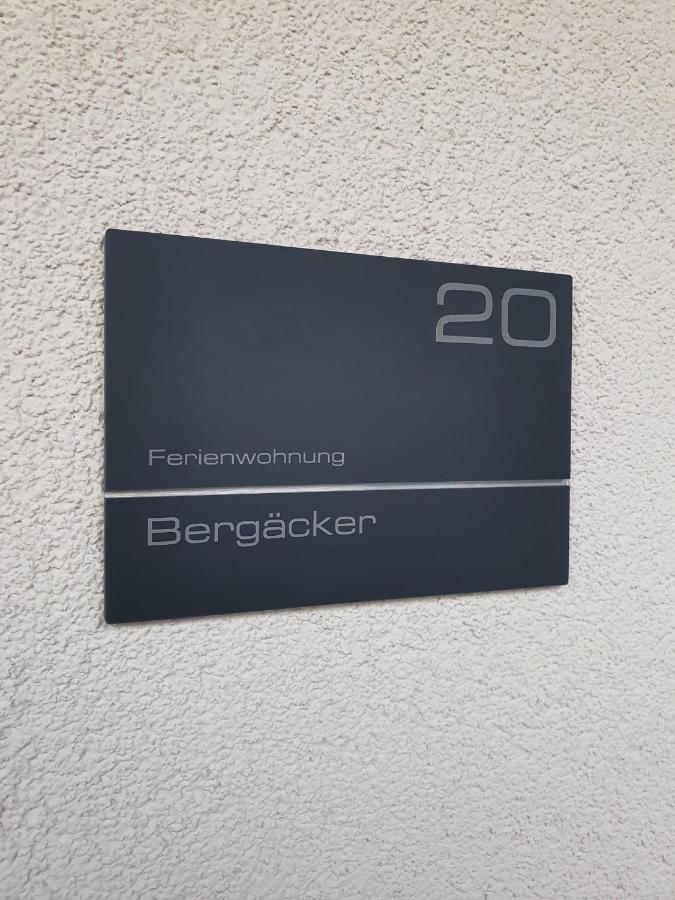 Ferienwohnung Bergaecker ノイアルベンロイト エクステリア 写真