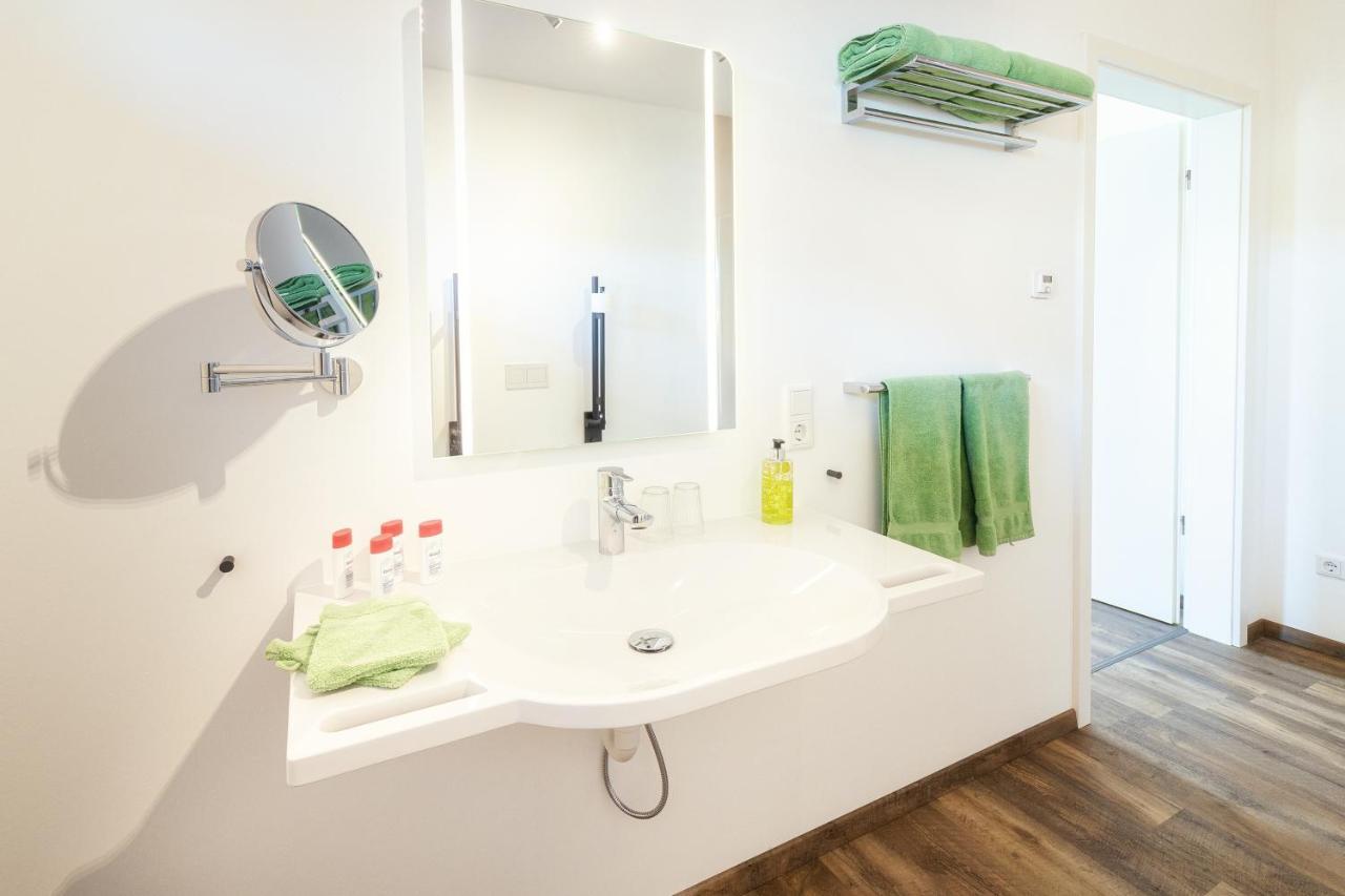 Ferienwohnung Bergaecker ノイアルベンロイト エクステリア 写真