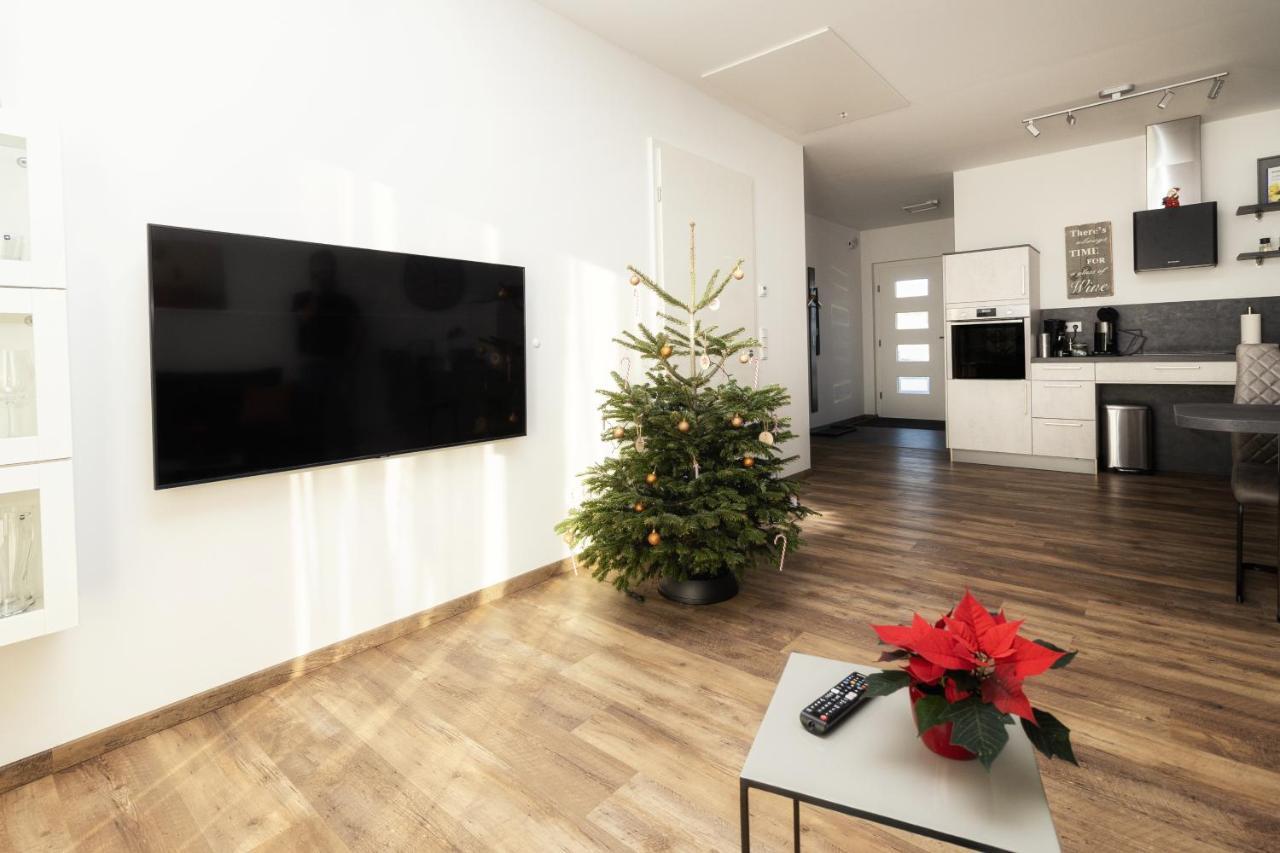 Ferienwohnung Bergaecker ノイアルベンロイト エクステリア 写真