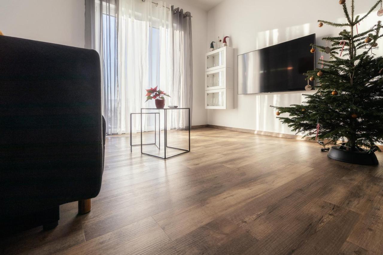 Ferienwohnung Bergaecker ノイアルベンロイト エクステリア 写真