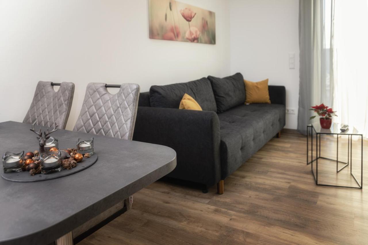 Ferienwohnung Bergaecker ノイアルベンロイト エクステリア 写真